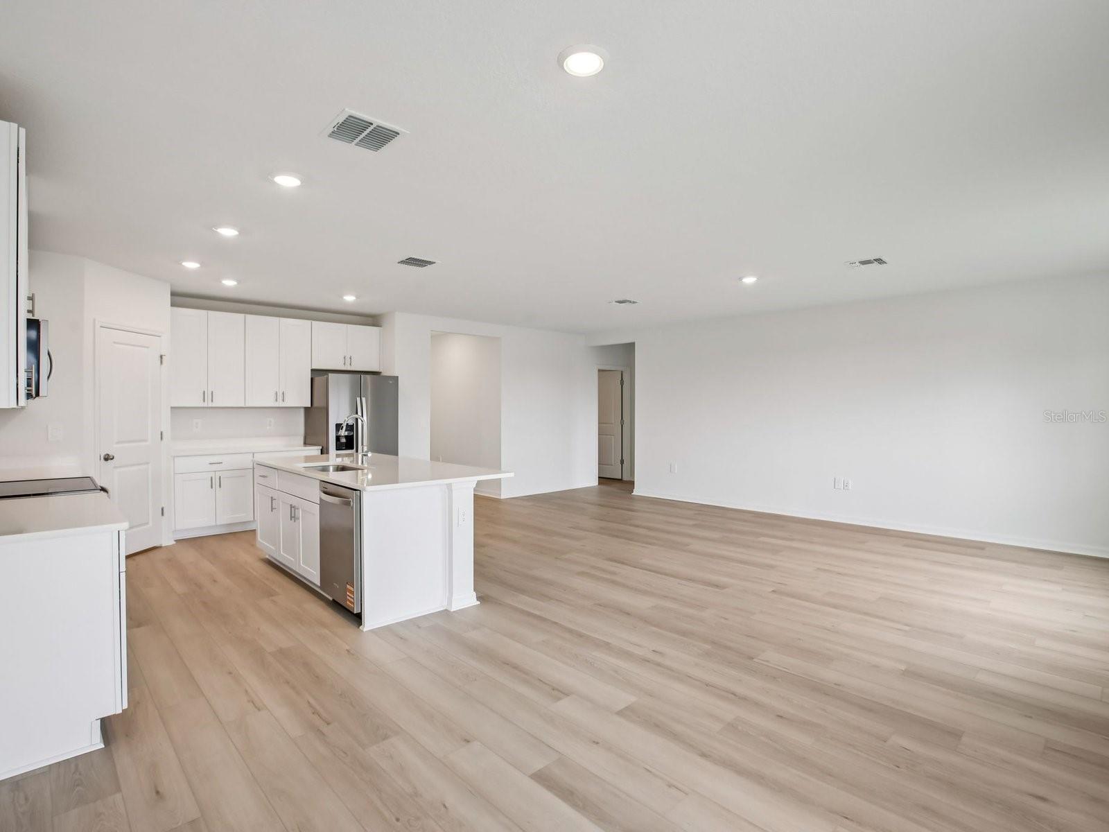 10436 ABUNDANCE GROVE WAY — photo 6