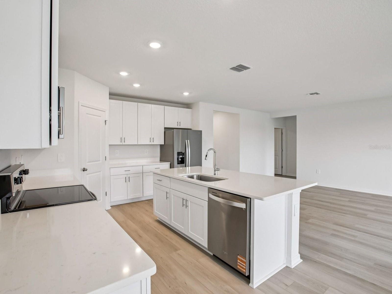 10436 ABUNDANCE GROVE WAY — photo 8