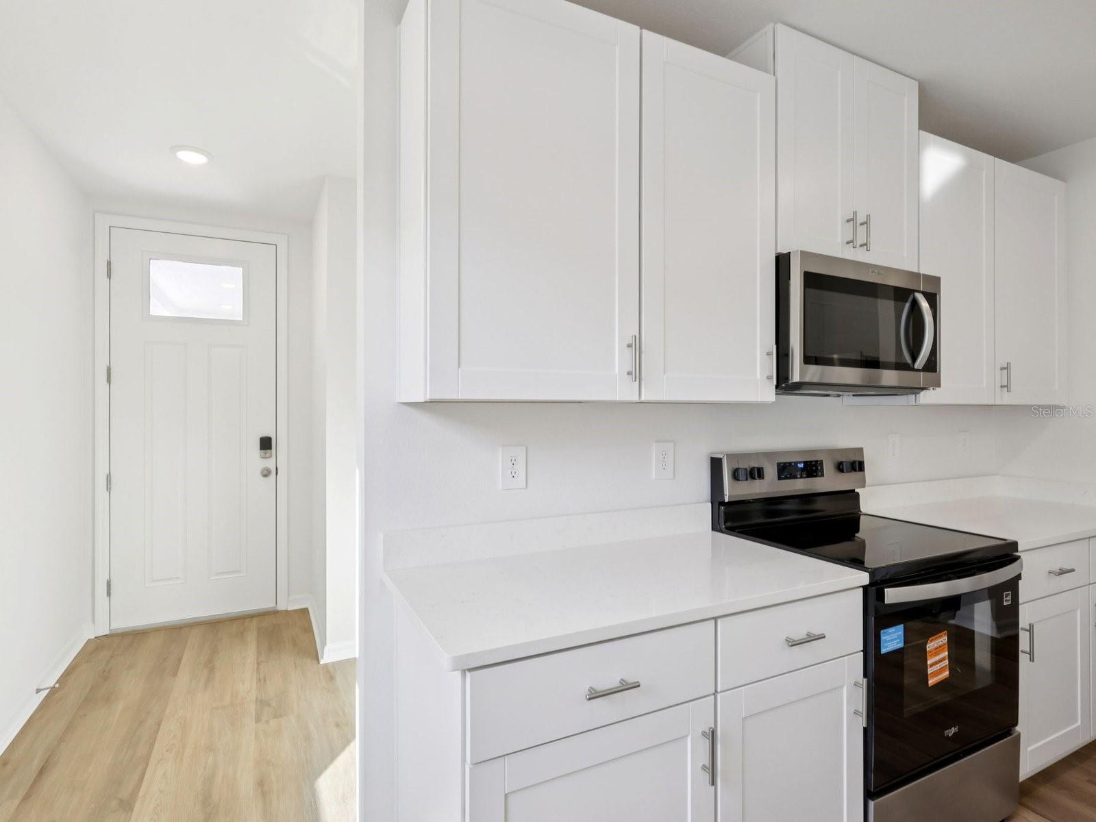 13518 SHELLMORE AVE — photo 6
