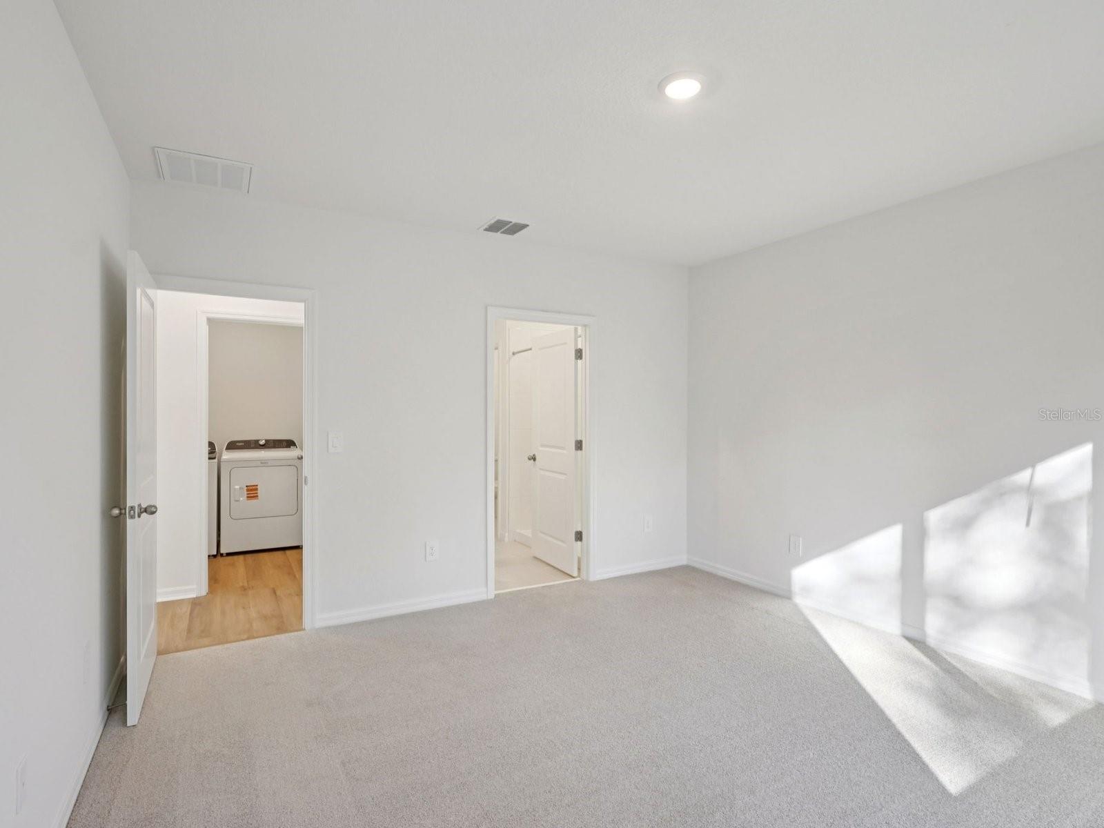 13518 SHELLMORE AVE — photo 9