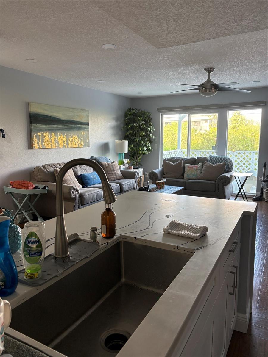 629 GARLAND CIR — photo 8