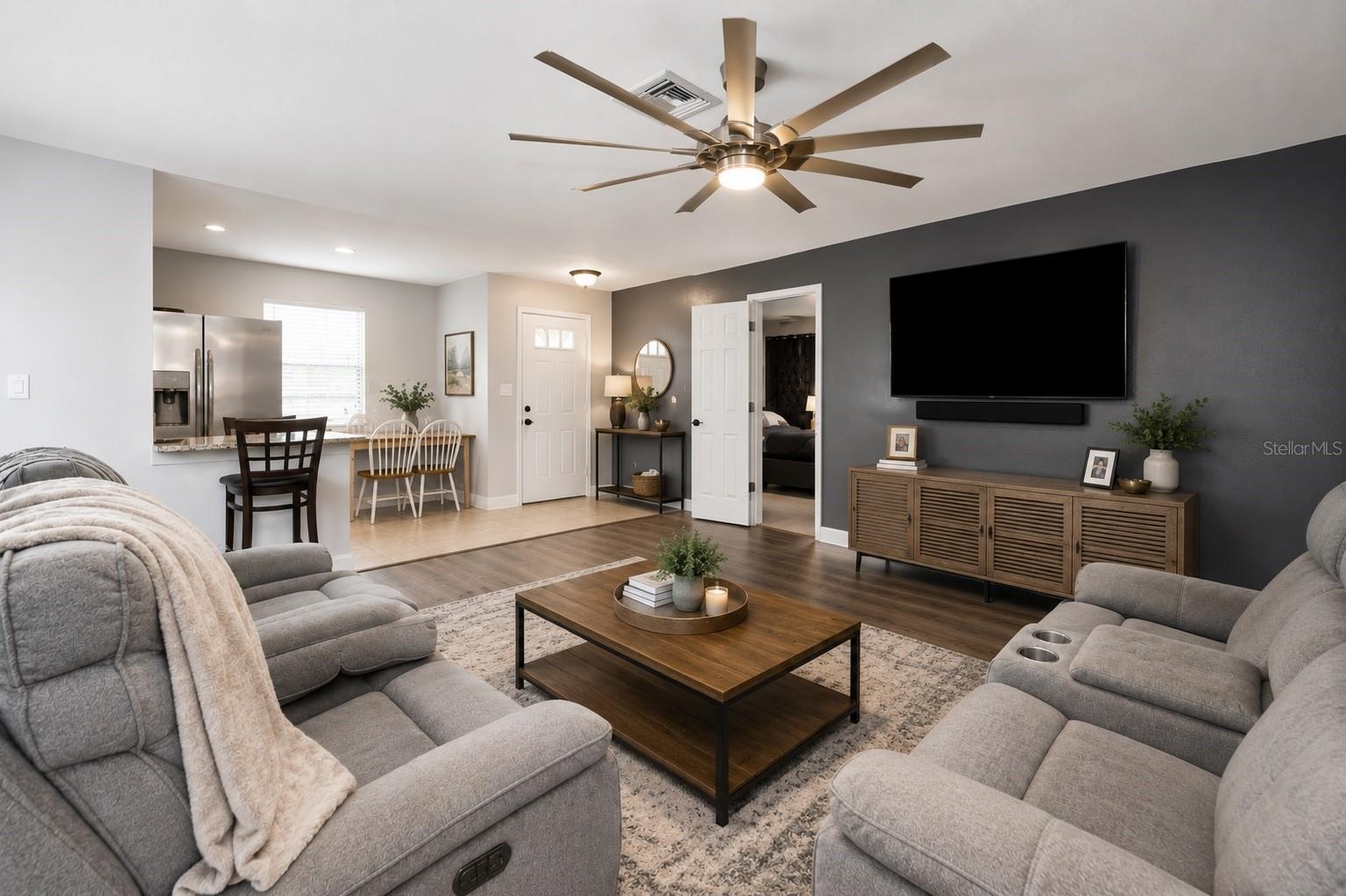 3011 SHADOW OAKS DR — photo 8