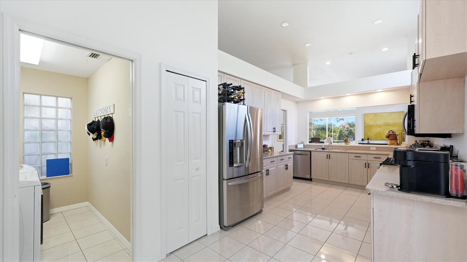 8009 HAMPTON CT — photo 8