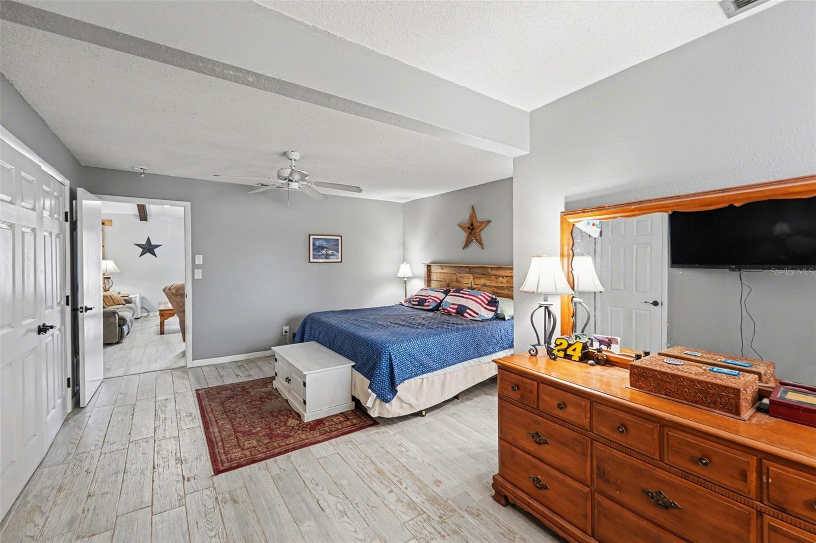429 MANOR BLVD — photo 14