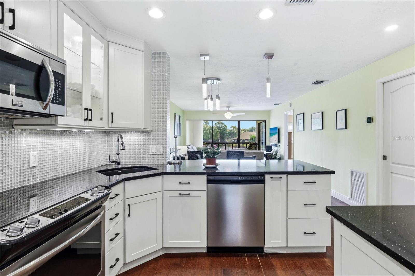 5186 LAKE VILLAGE DR #90 — photo 15