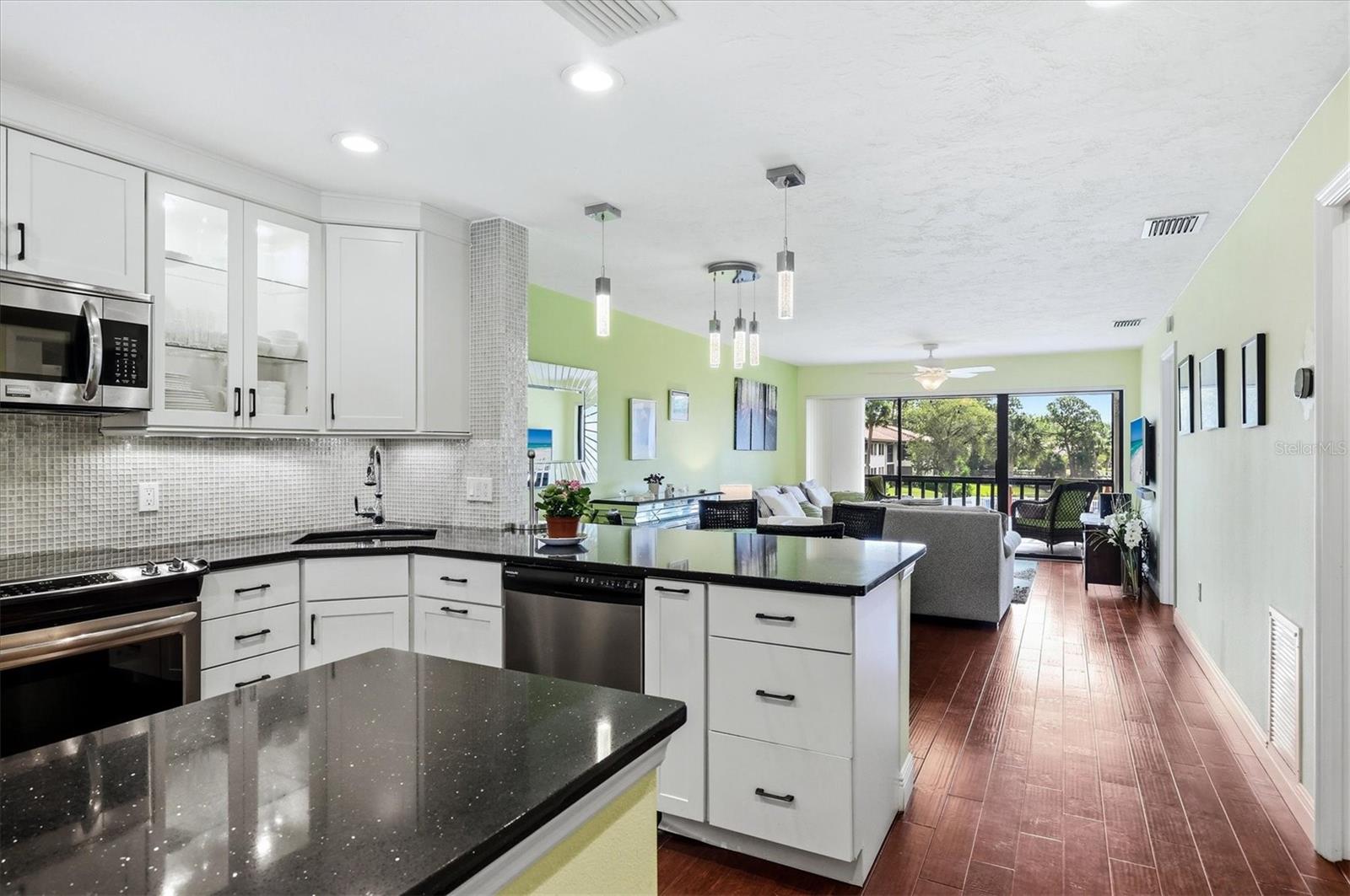 5186 LAKE VILLAGE DR #90 — photo 3