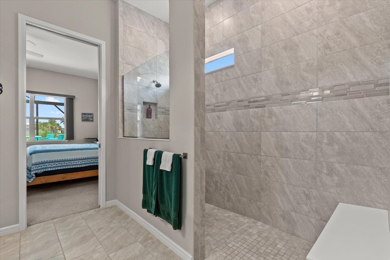 8510 COASTAL PALMS GLN — photo 31