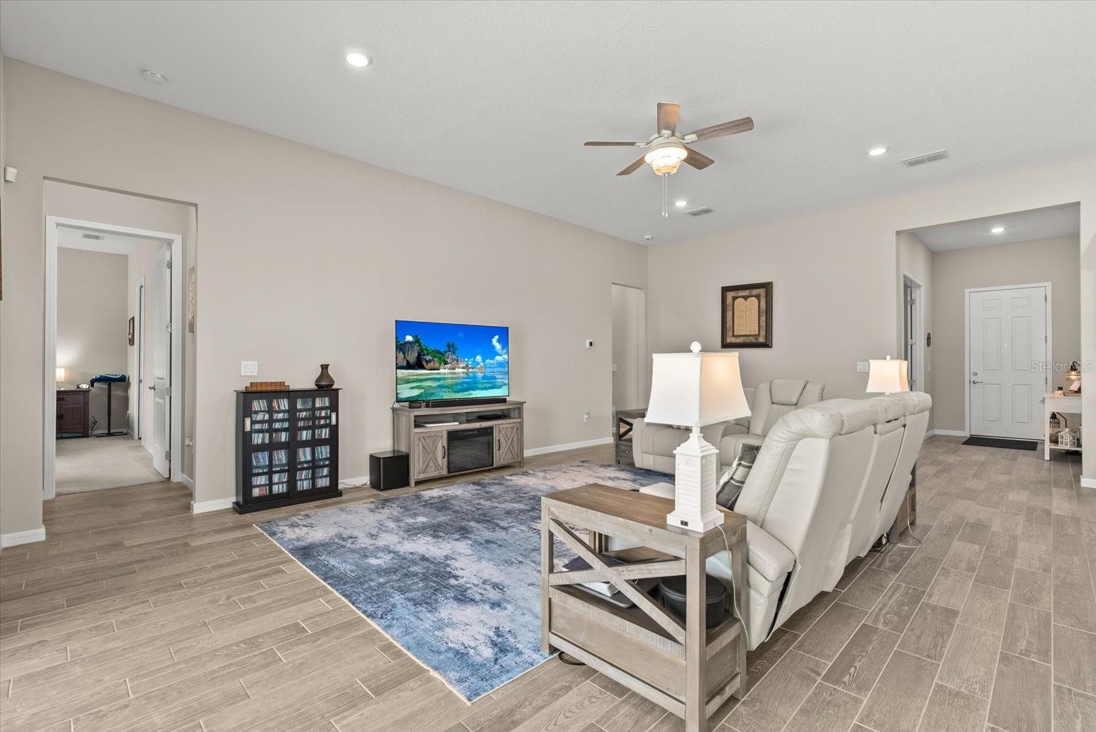 8510 COASTAL PALMS GLN — photo 13