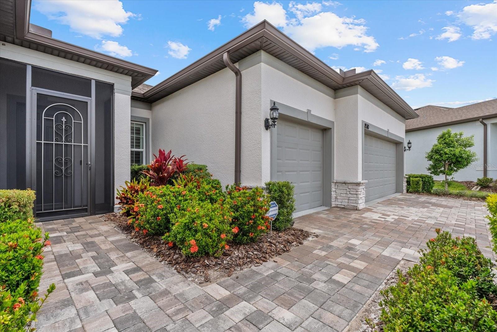 8510 COASTAL PALMS GLN — photo 3