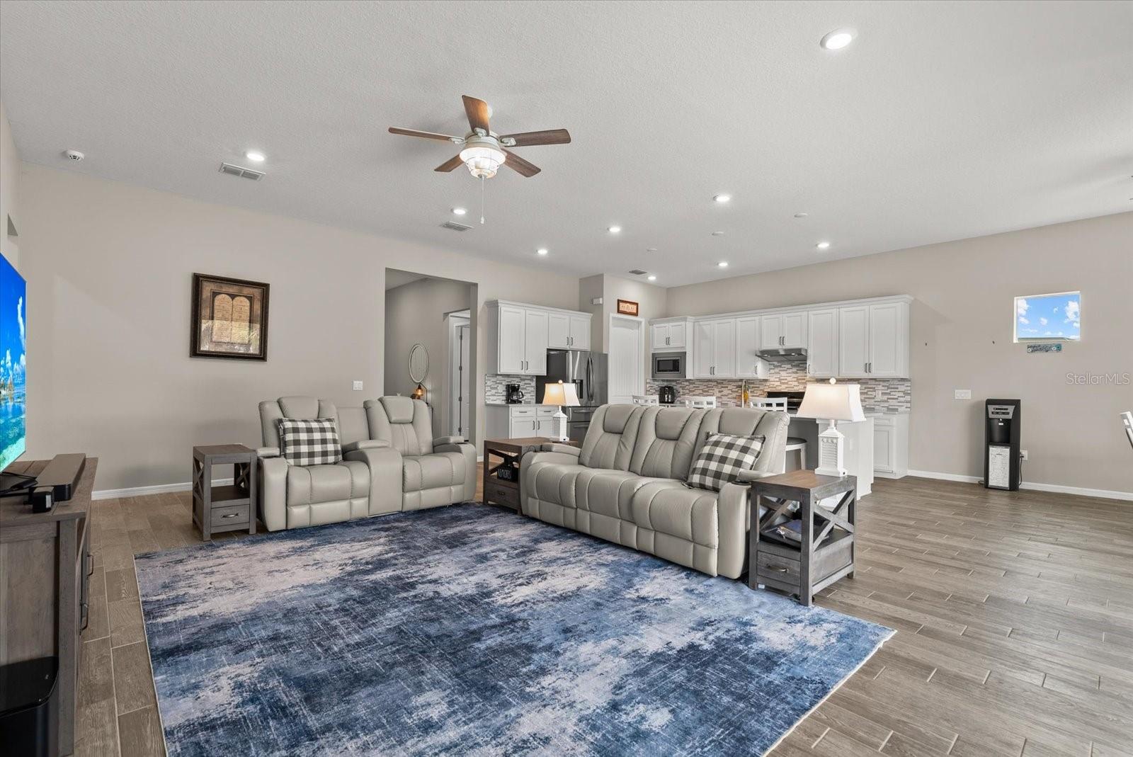 8510 COASTAL PALMS GLN — photo 14