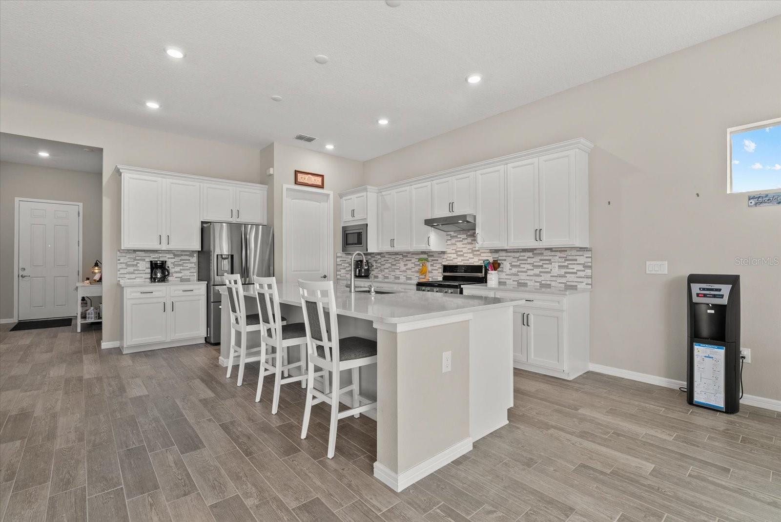8510 COASTAL PALMS GLN — photo 17