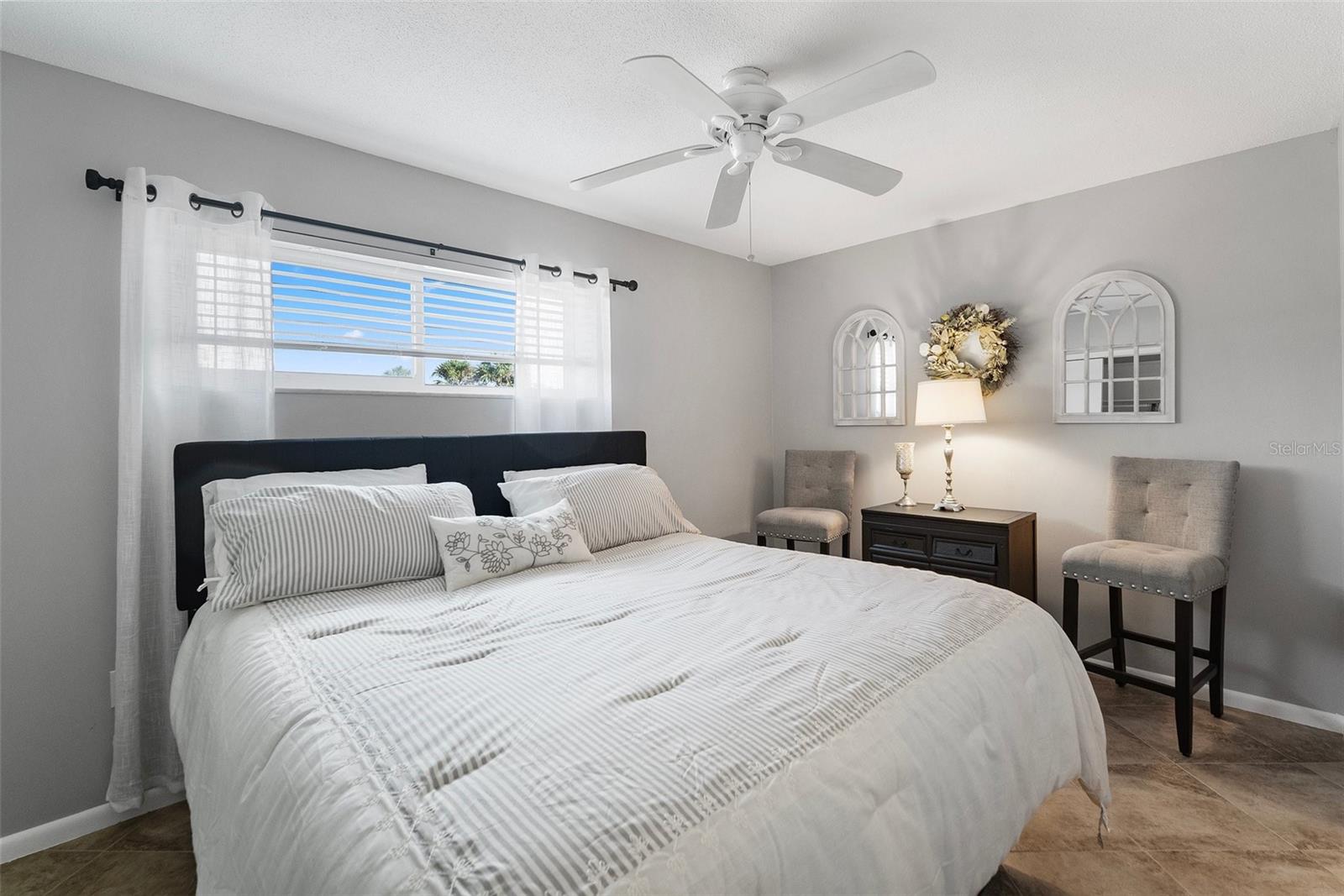 380 BASE AVE E #202 — photo 11
