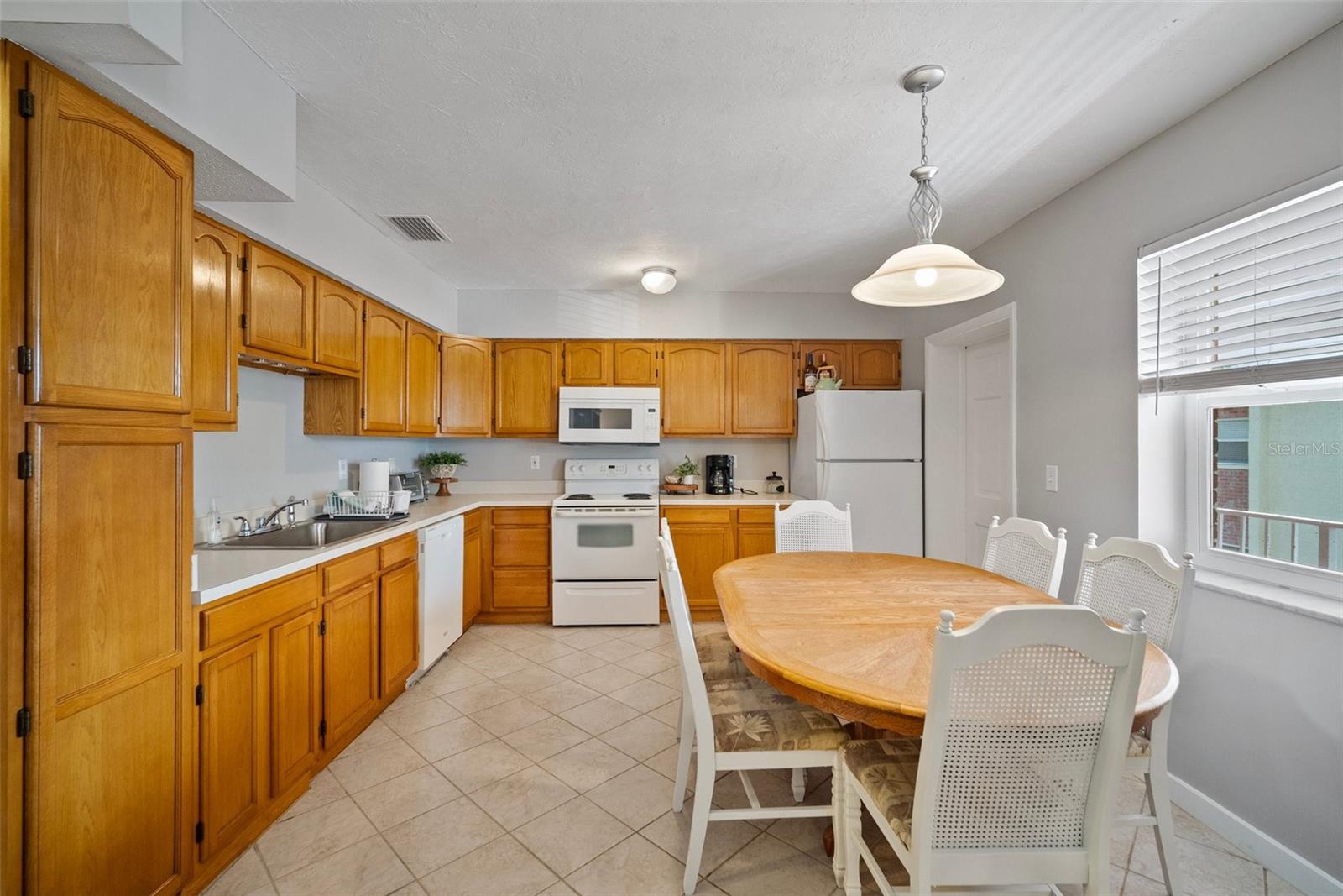 380 BASE AVE E #202 — photo 5