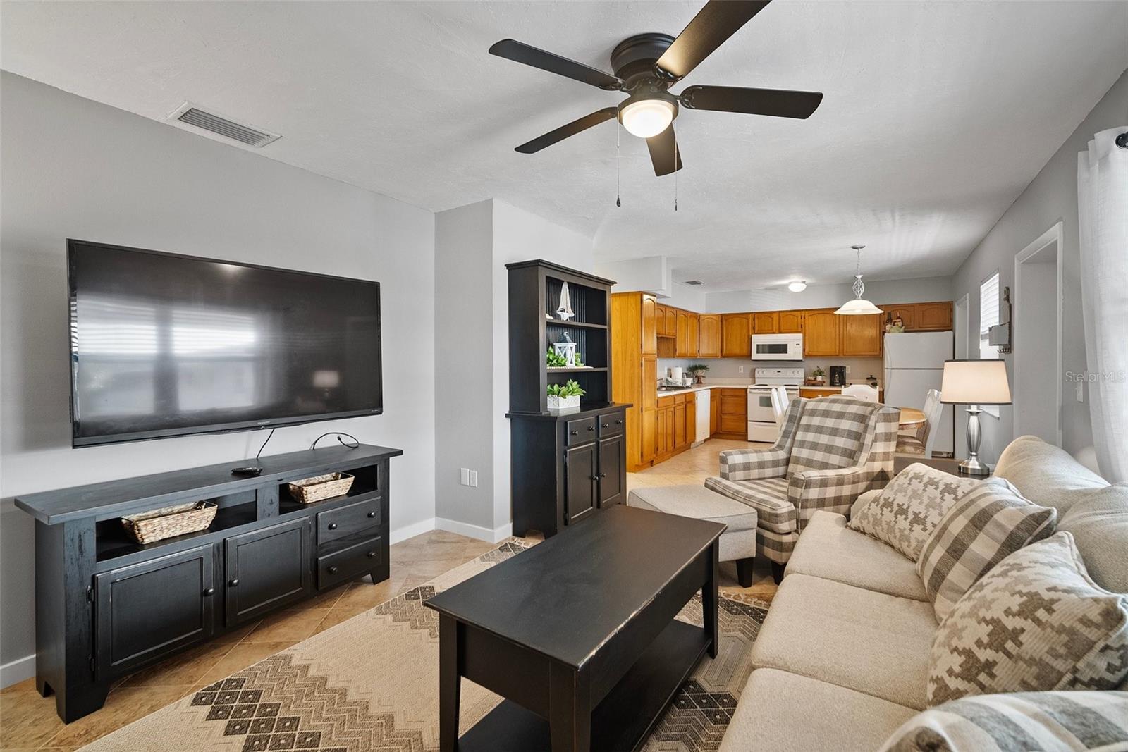 380 BASE AVE E #202 — photo 10