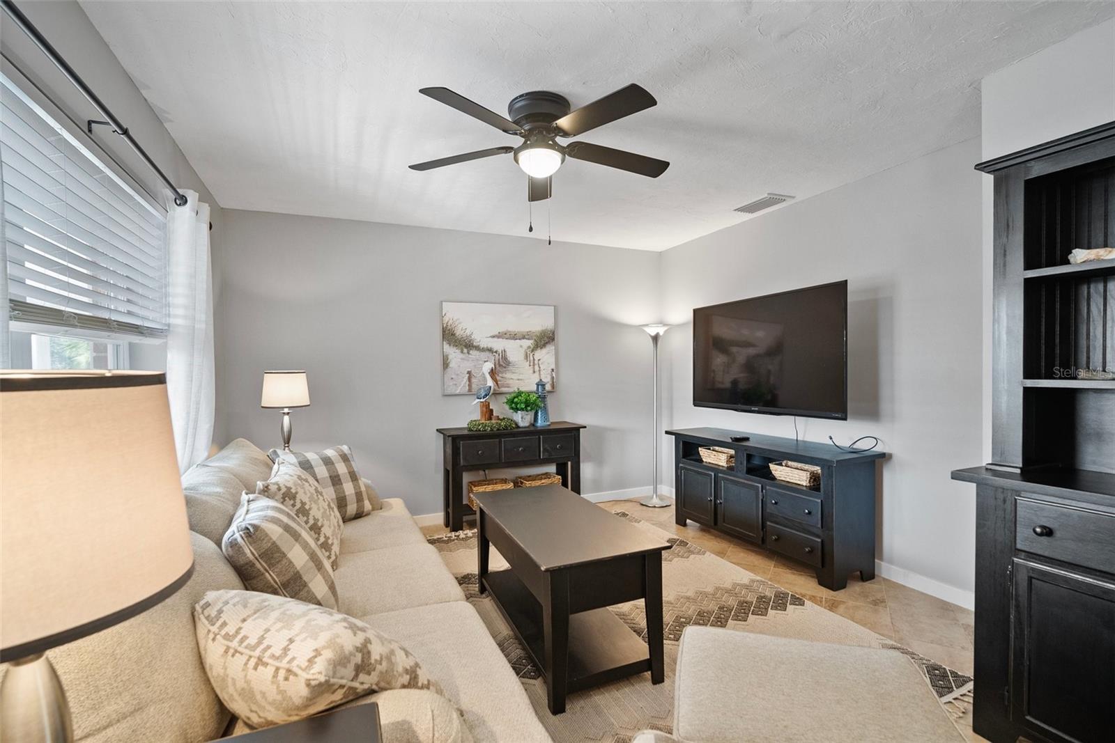 380 BASE AVE E #202 — photo 8