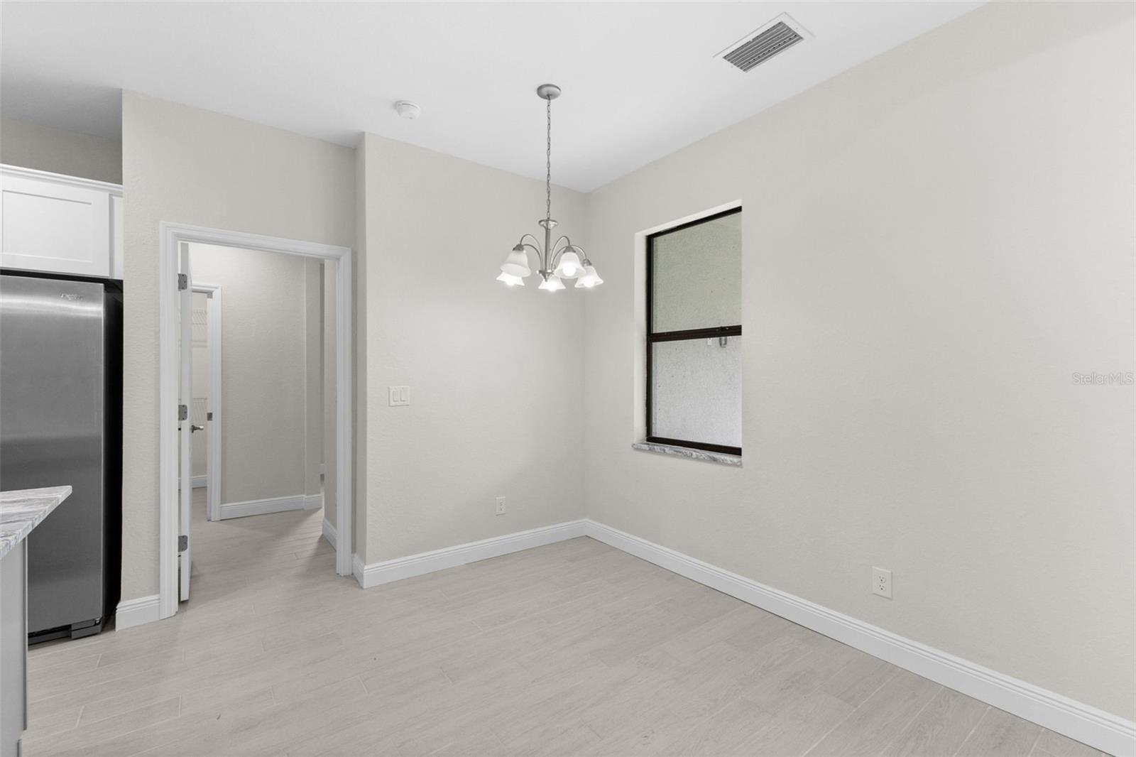 2523 WYOLA AVE — photo 9