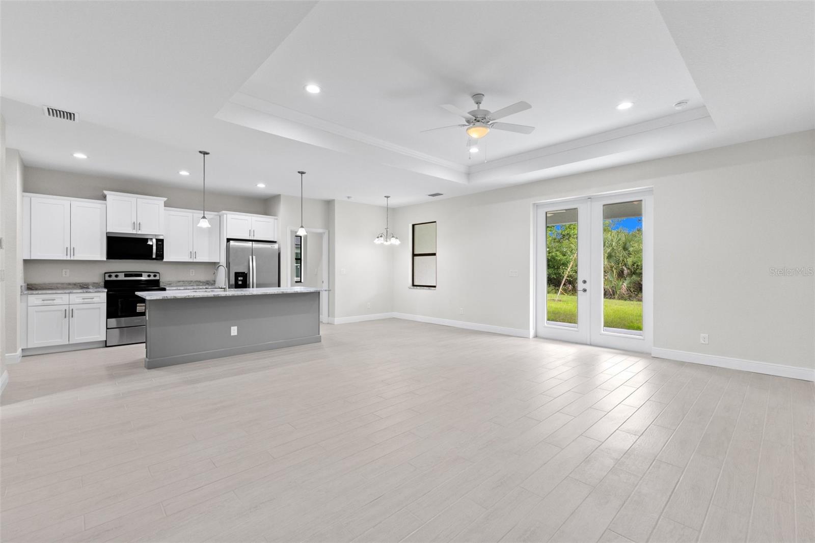 2523 WYOLA AVE — photo 3