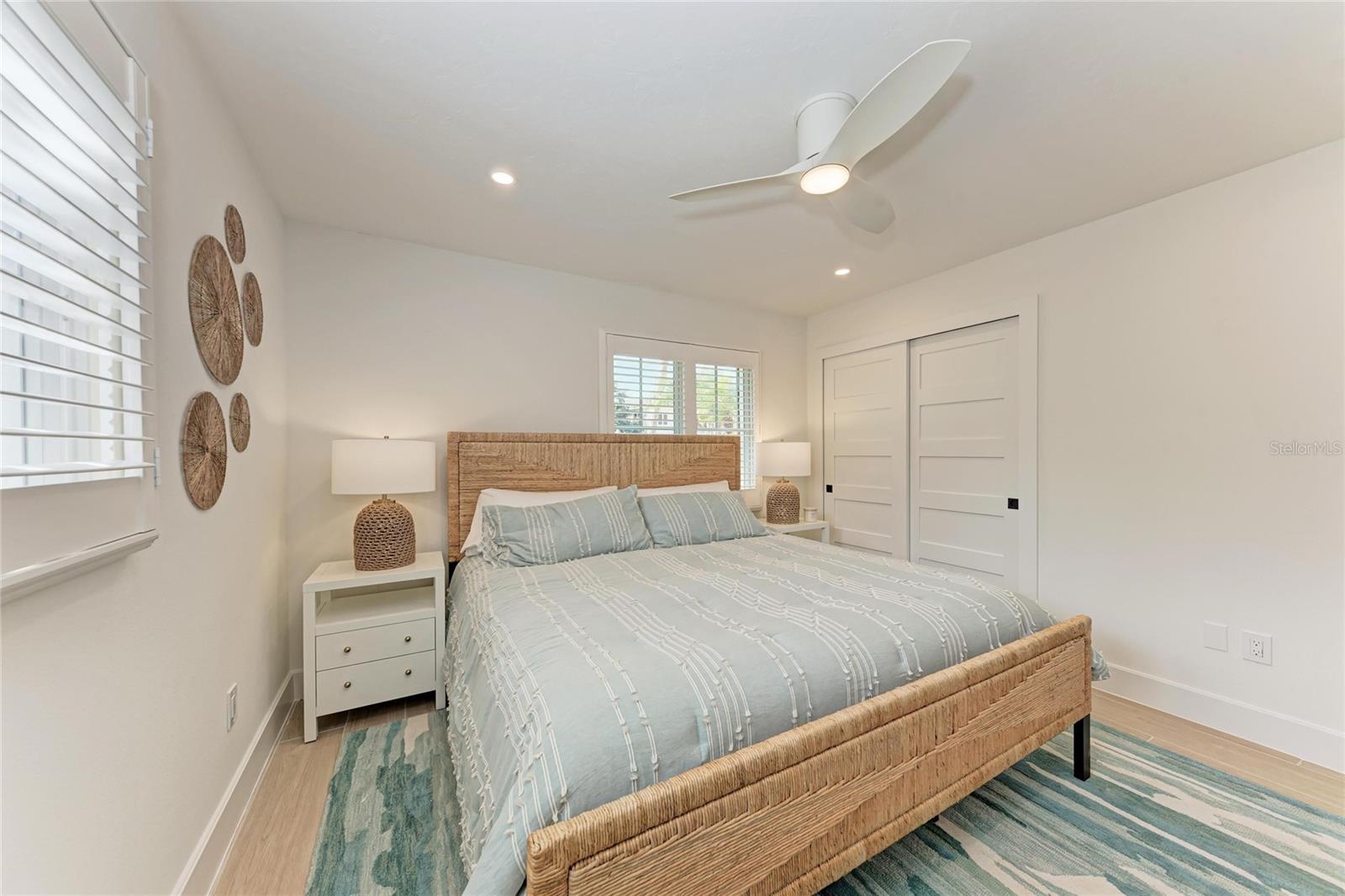 431 ISLAND CIR — photo 31