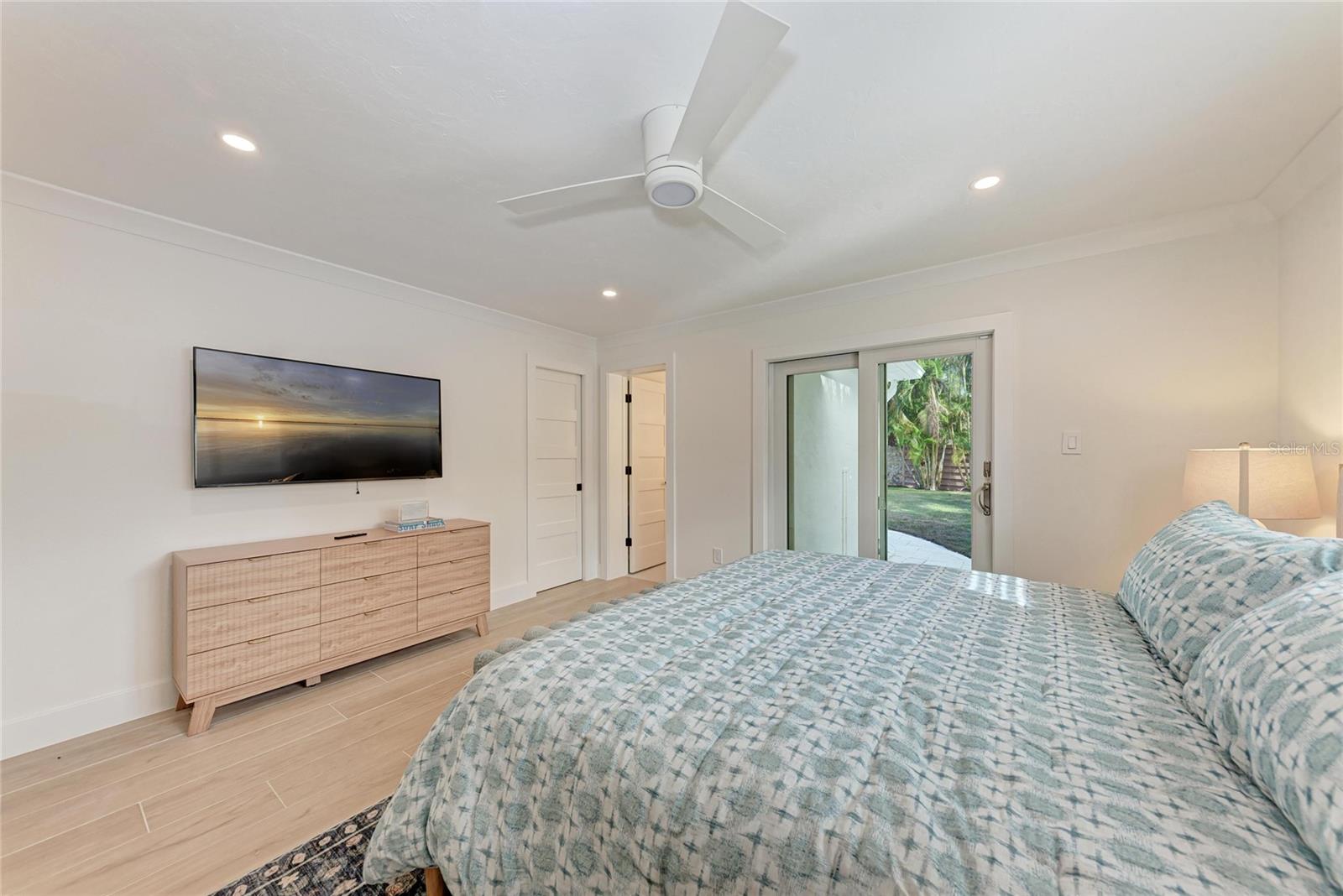 431 ISLAND CIR — photo 22