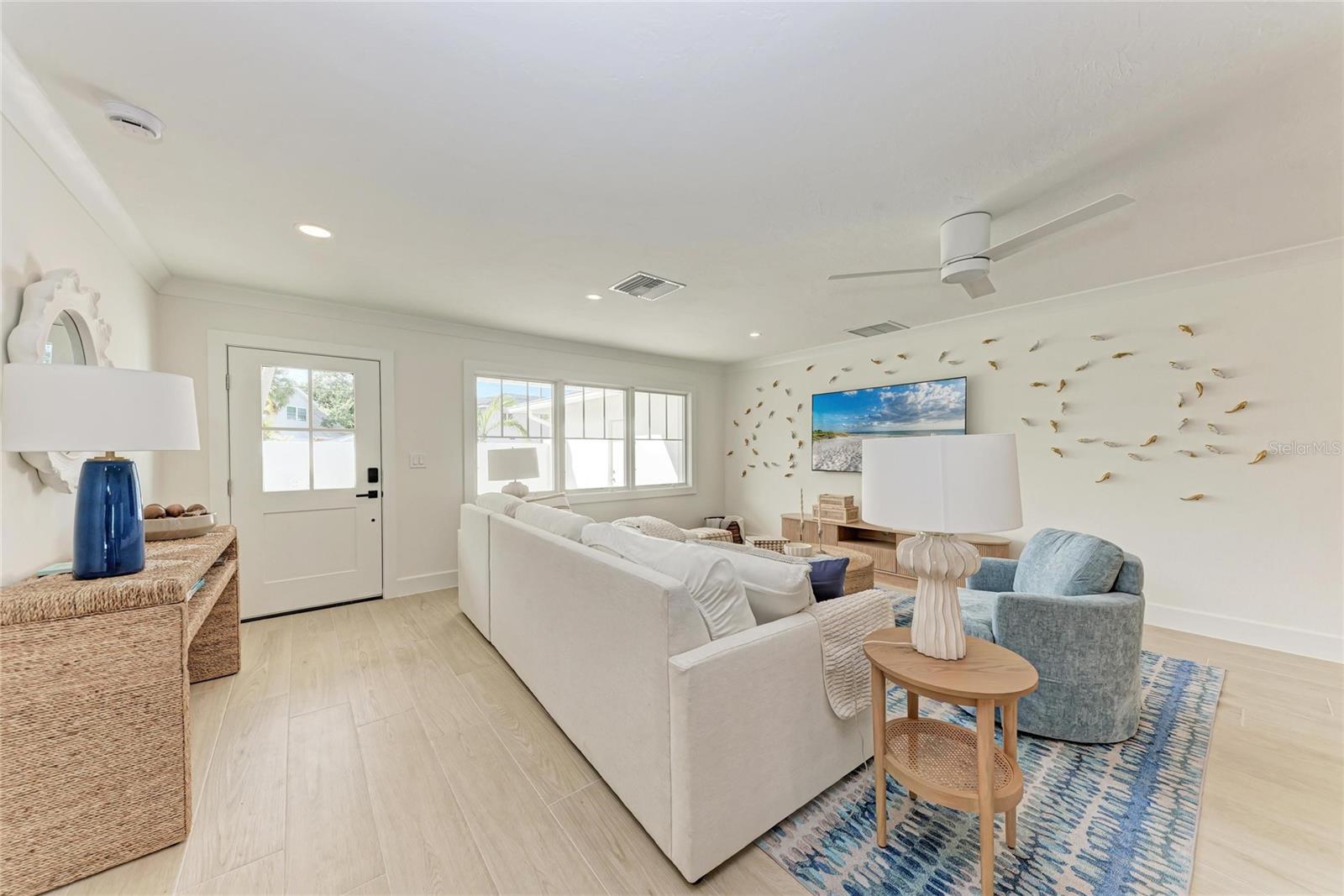 431 ISLAND CIR — photo 10