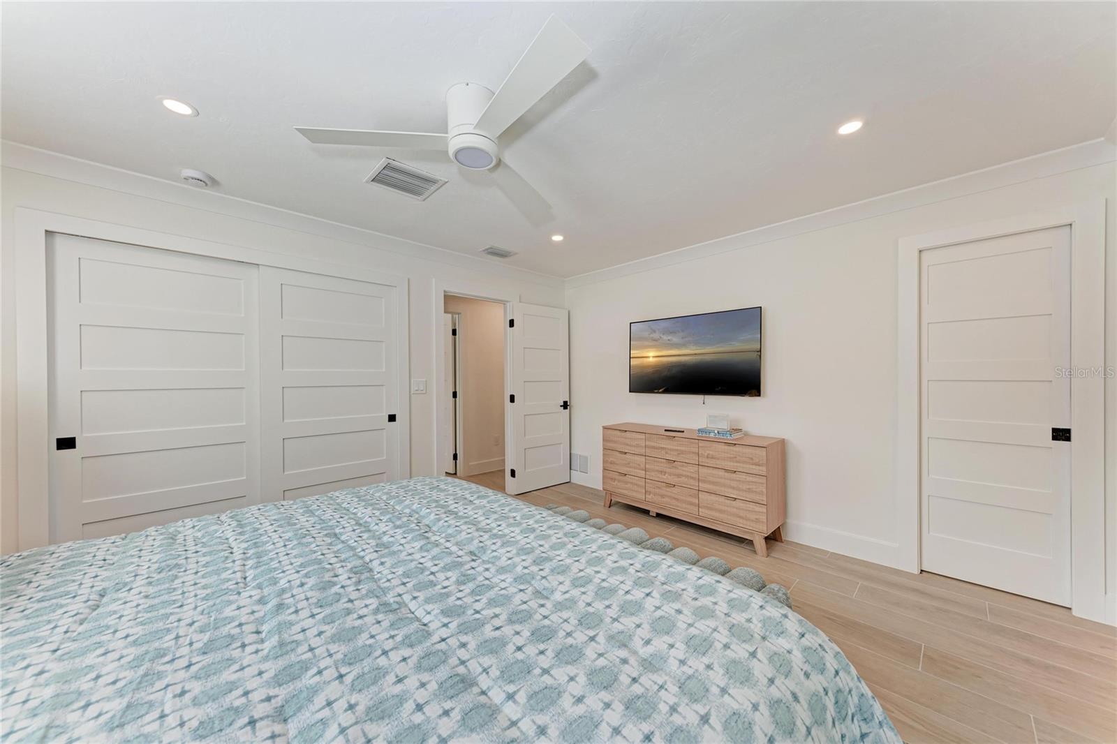 431 ISLAND CIR — photo 23