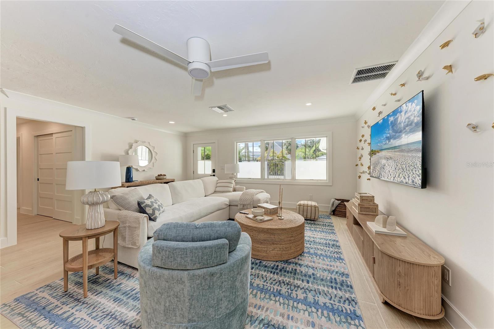 431 ISLAND CIR — photo 9