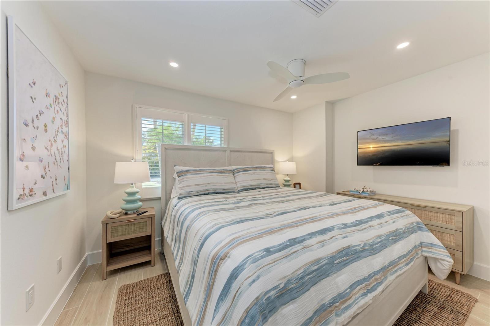 431 ISLAND CIR — photo 32