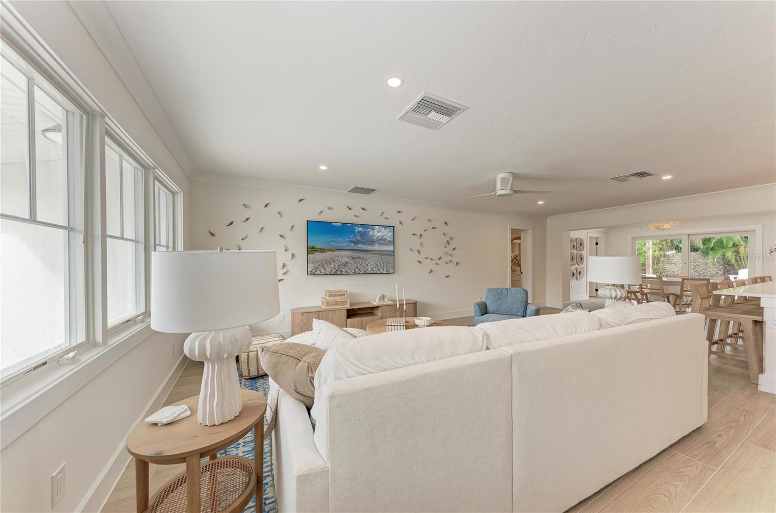 431 ISLAND CIR — photo 8