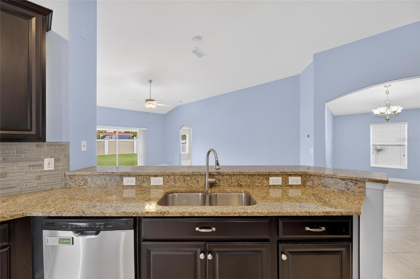 13168 GREEN VIOLET DR — photo 13