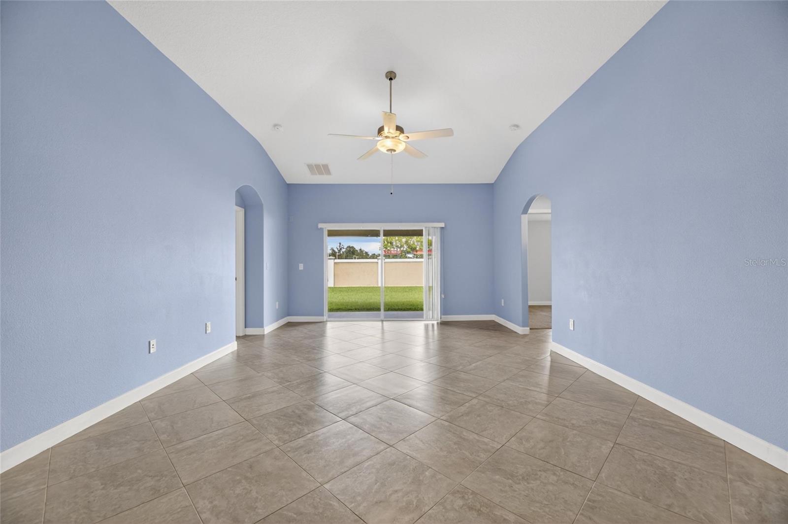 13168 GREEN VIOLET DR — photo 32