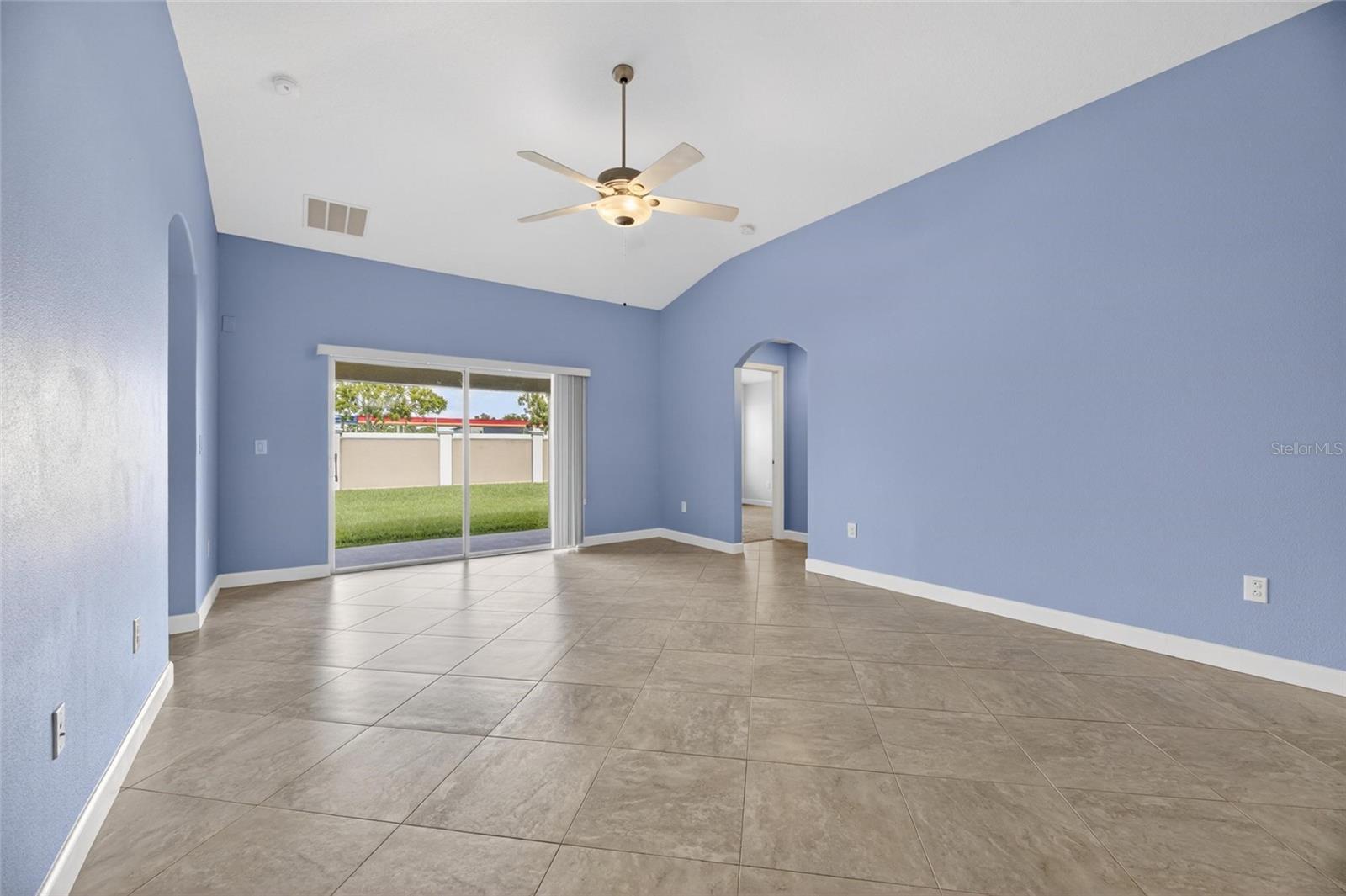 13168 GREEN VIOLET DR — photo 33