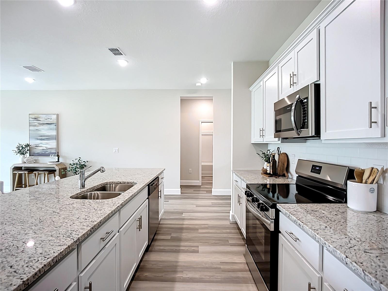 3841 S CRANBERRY BLVD — photo 19