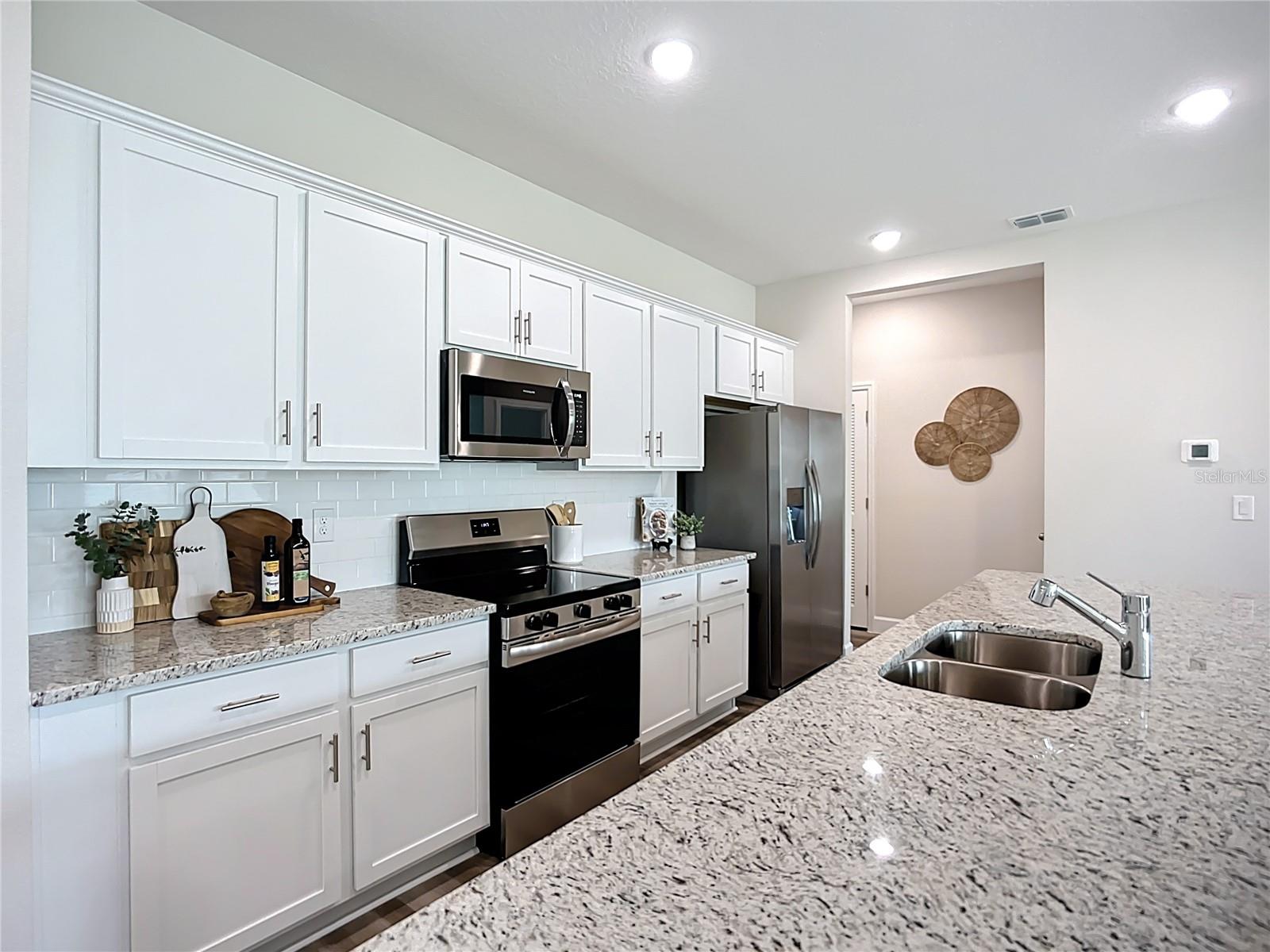 3841 S CRANBERRY BLVD — photo 18