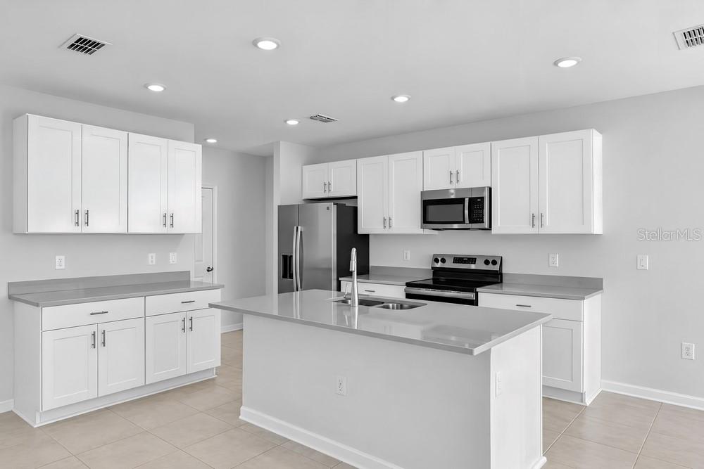 13840 SHELLMORE AVE — photo 2