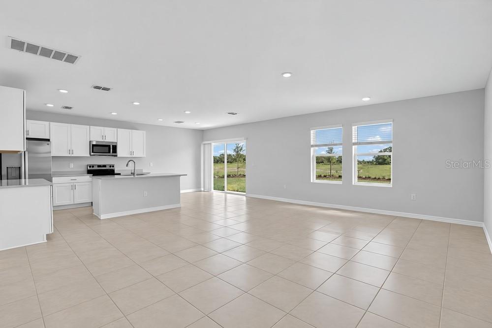 13840 SHELLMORE AVE — photo 8