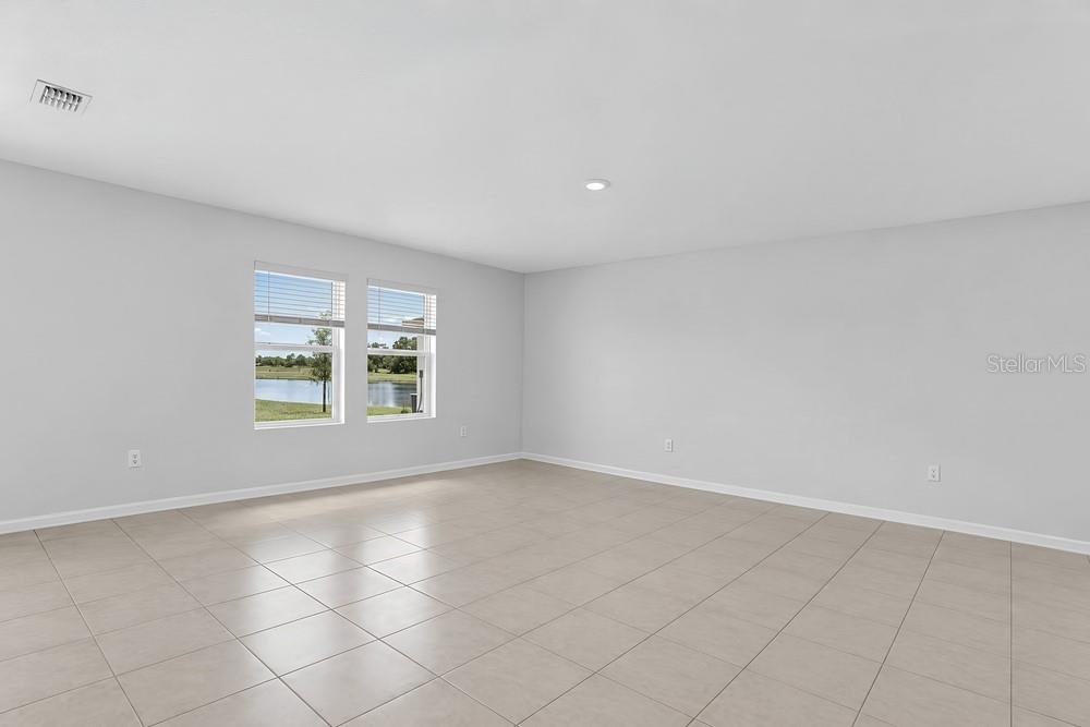 13840 SHELLMORE AVE — photo 3