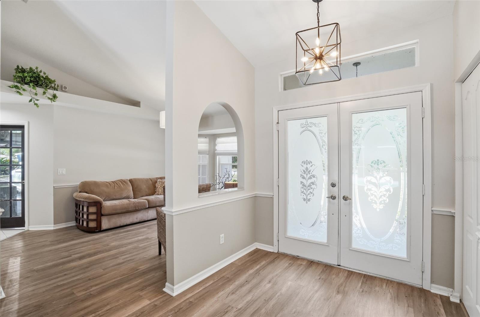610 WOODVIEW WAY — photo 5