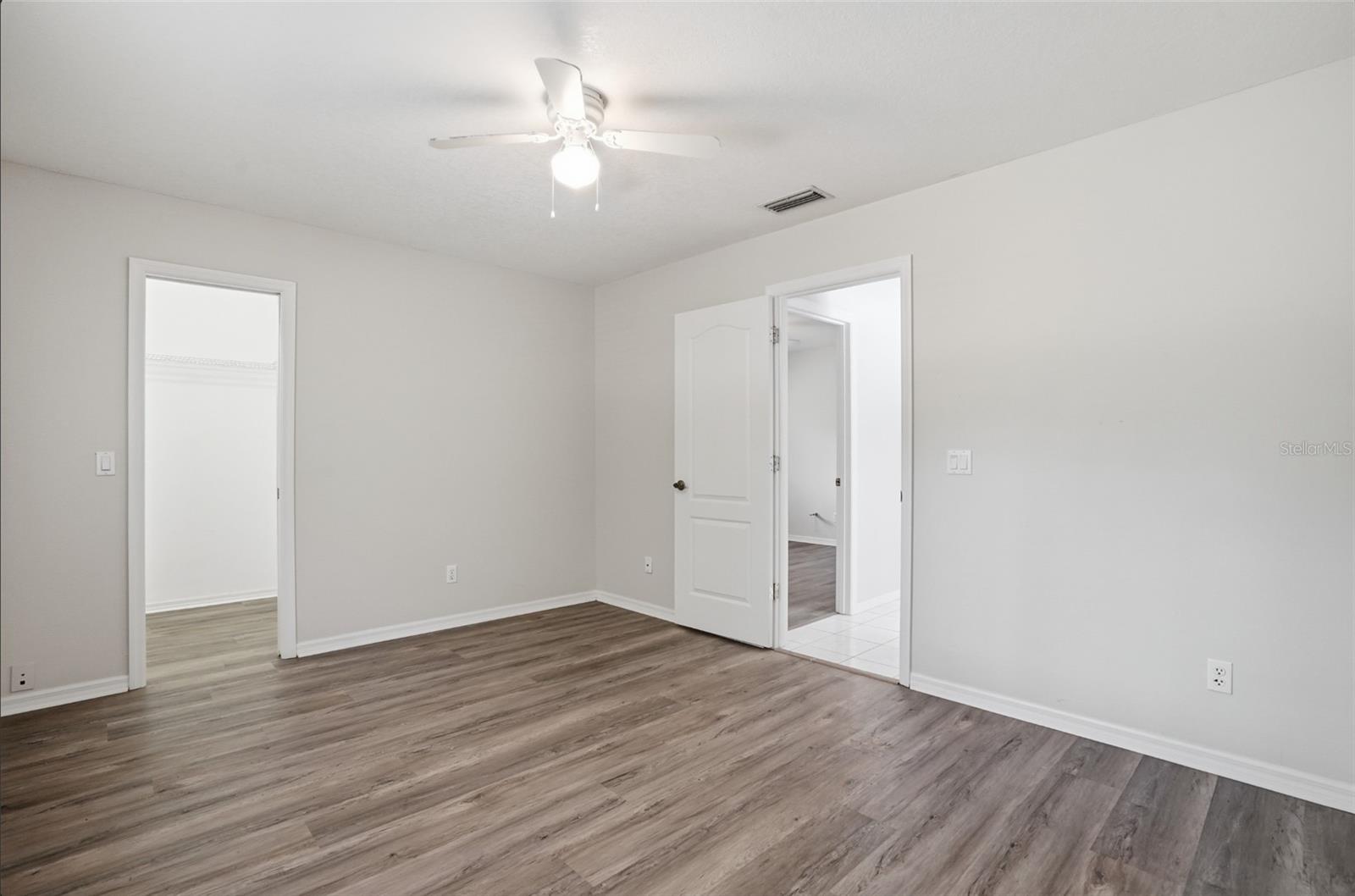 610 WOODVIEW WAY — photo 27