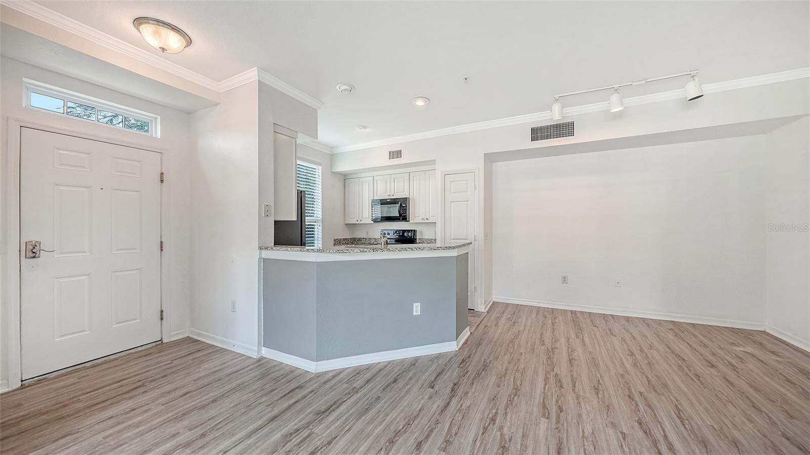 5501 ROSEHILL RD #105 — photo 12