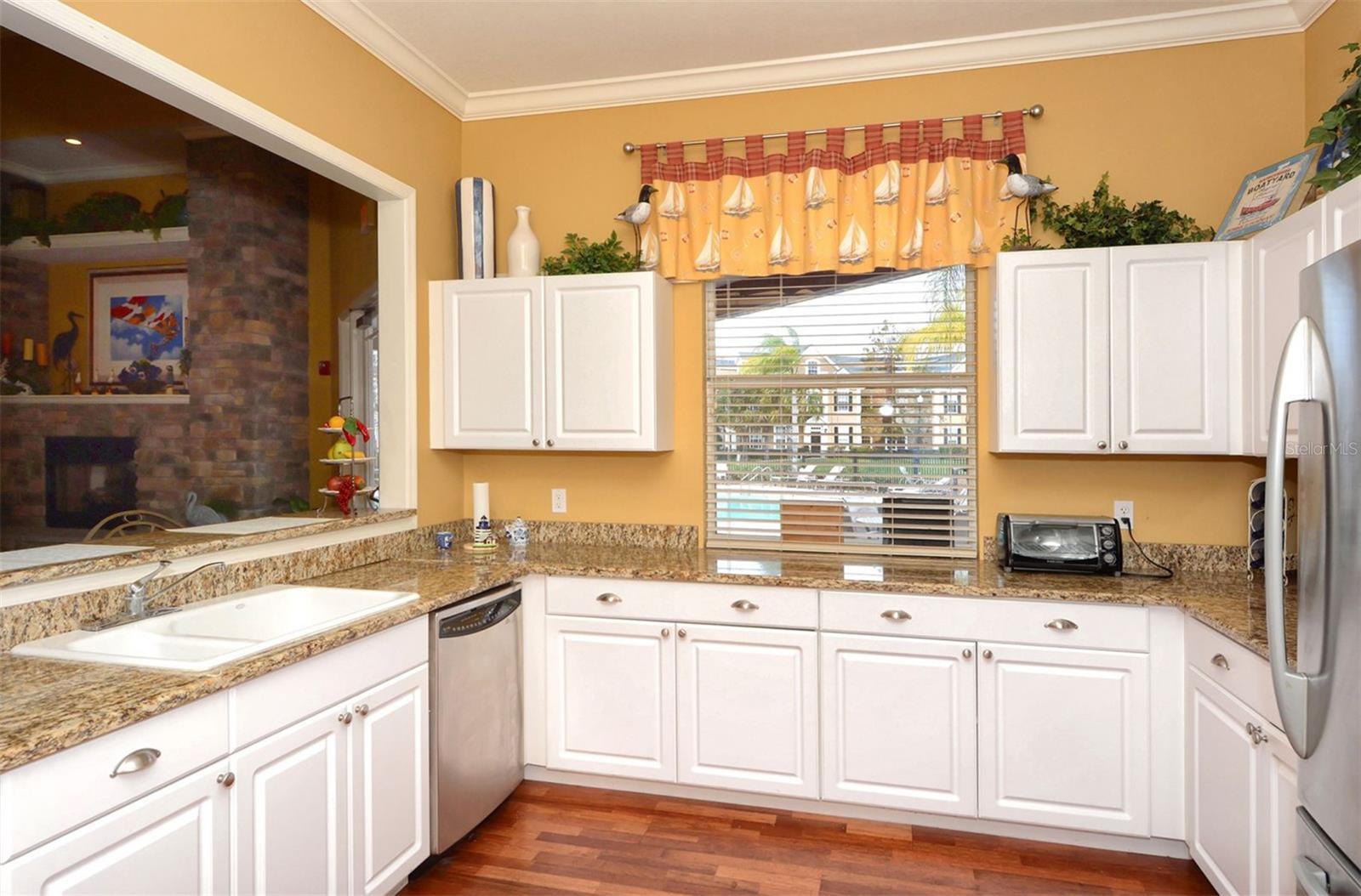 5501 ROSEHILL RD #105 — photo 40