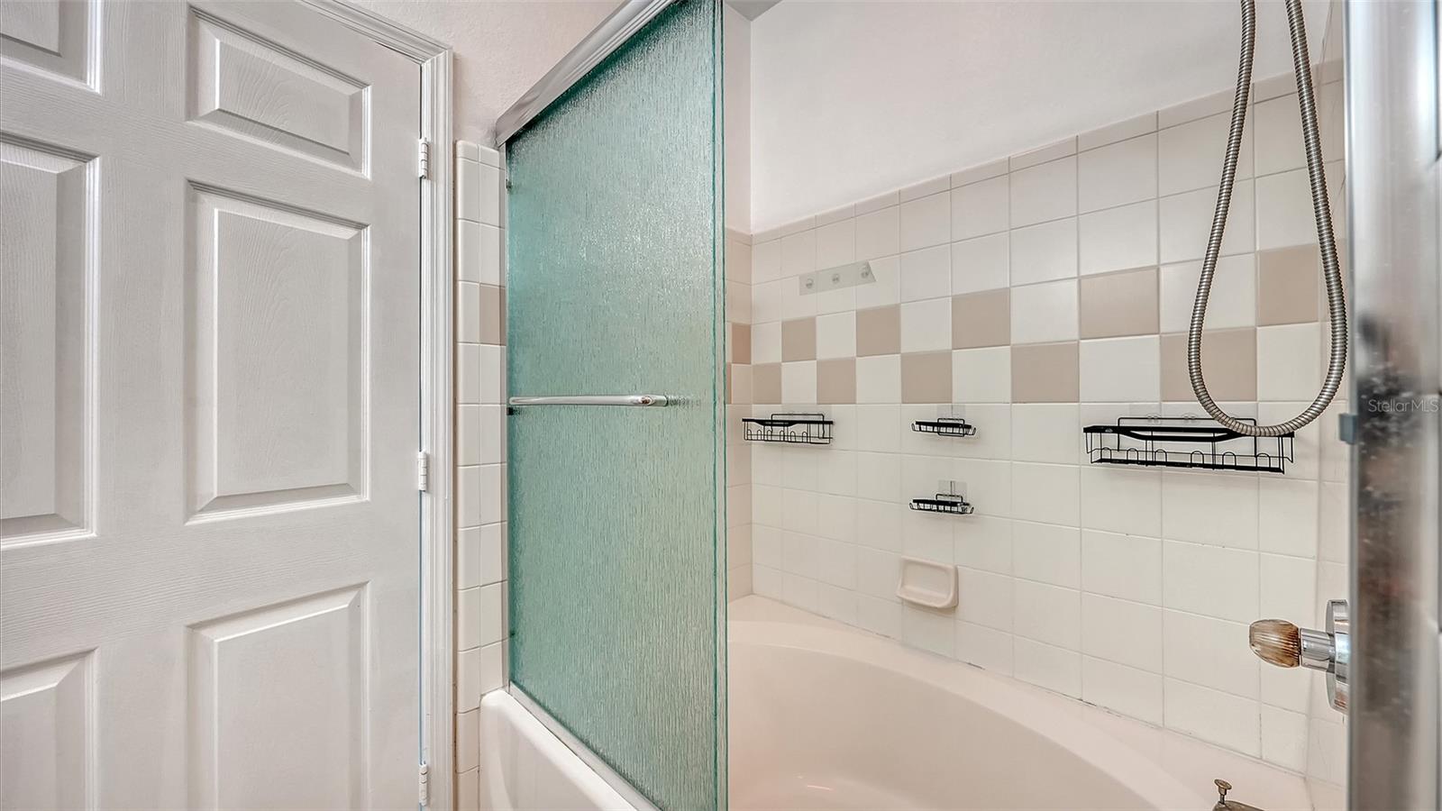 5501 ROSEHILL RD #105 — photo 24