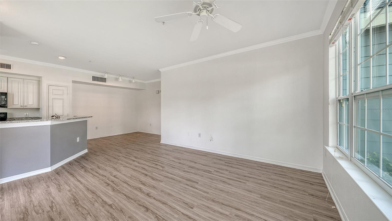 5501 ROSEHILL RD #105 — photo 6