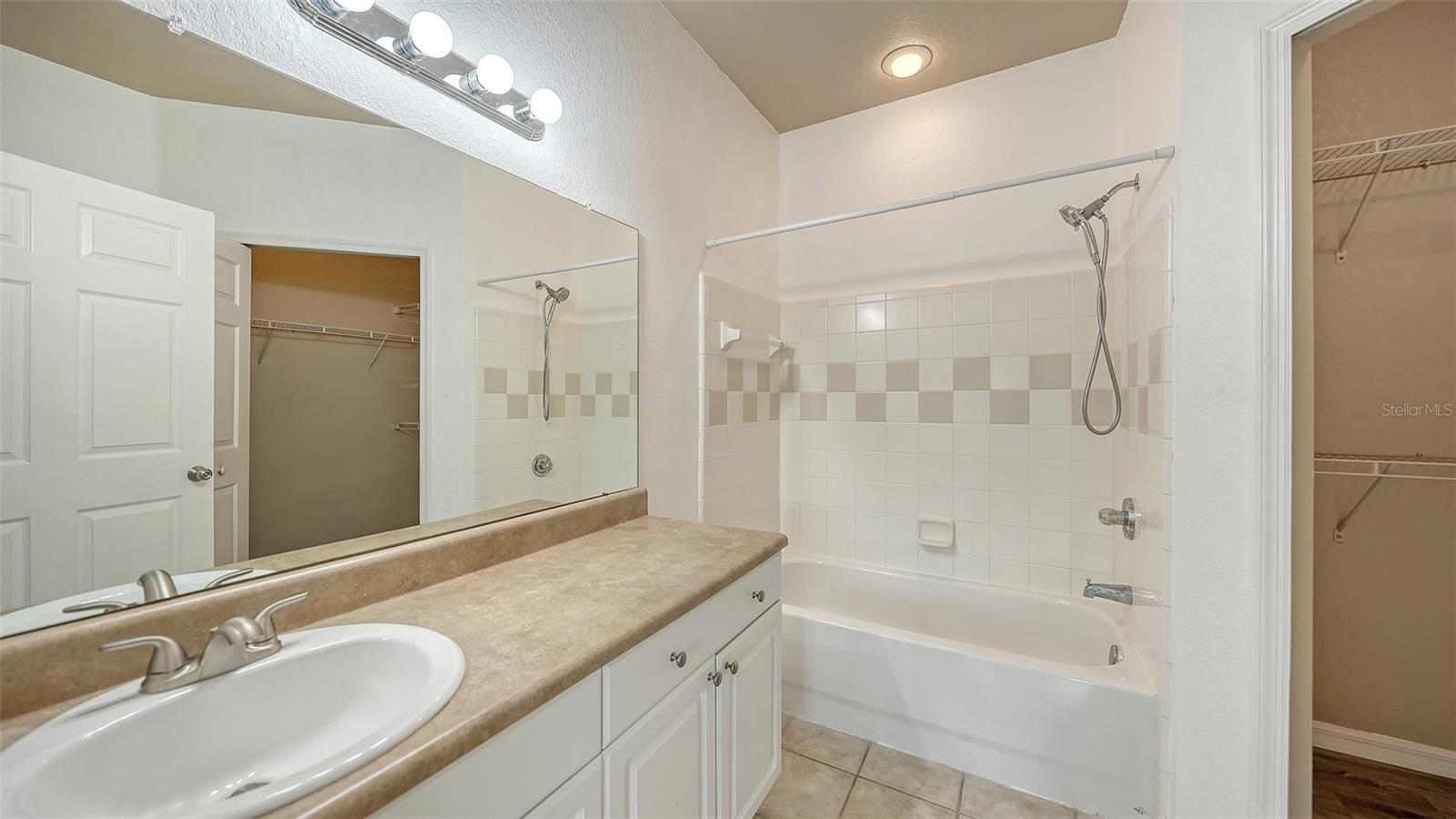 5501 ROSEHILL RD #105 — photo 31