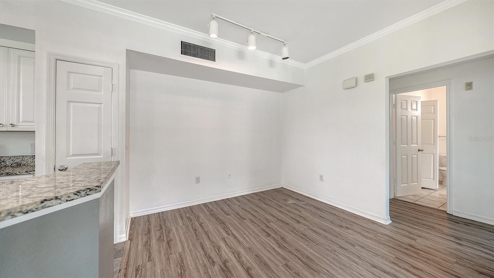 5501 ROSEHILL RD #105 — photo 13