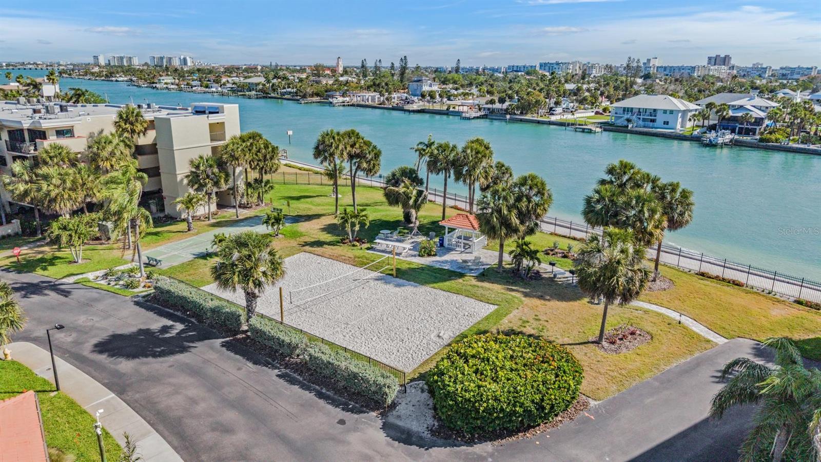 7435 BAYSHORE DR #303 — photo 40
