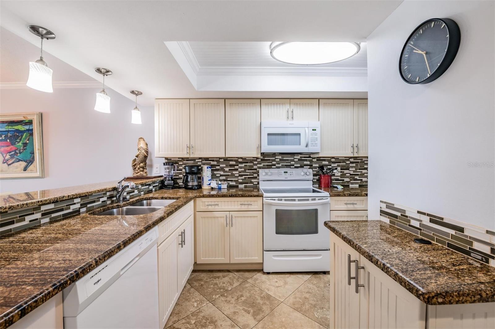 7435 BAYSHORE DR #303 — photo 9