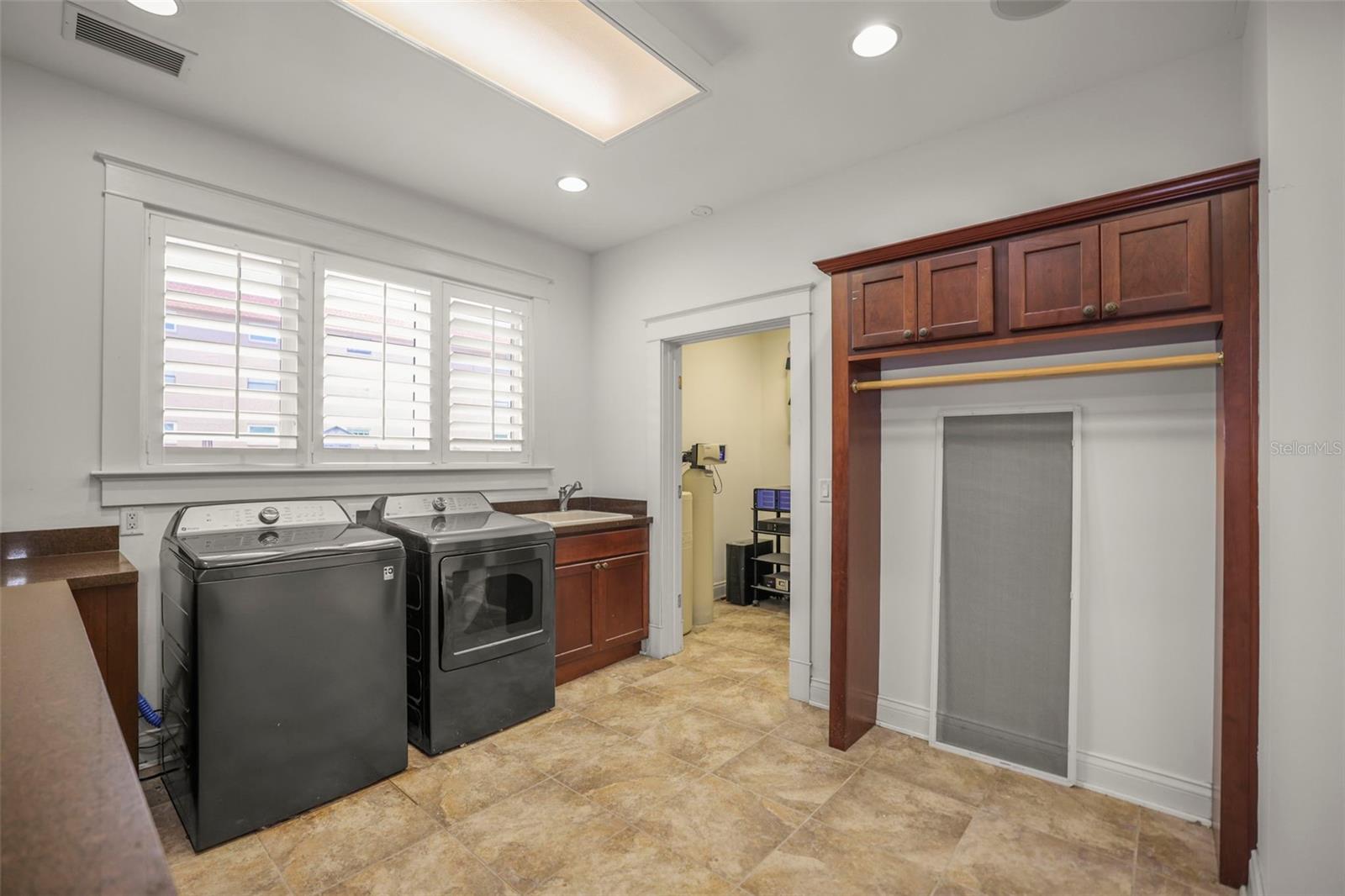 1721 GULF RD — photo 34