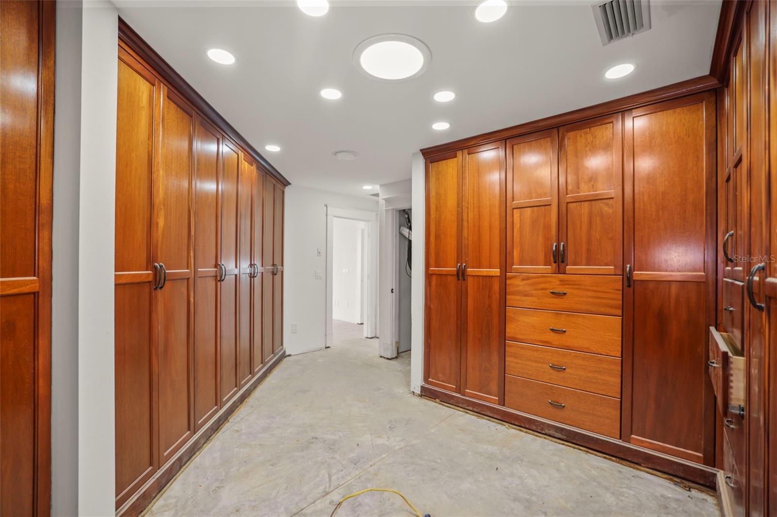 1721 GULF RD — photo 32