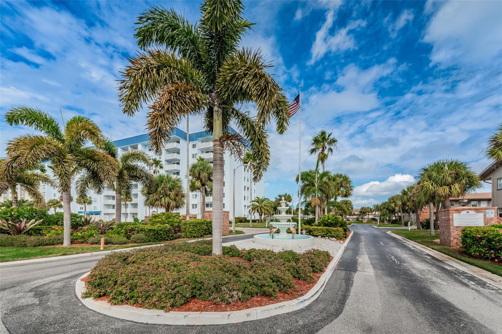2 CAUSEWAY BLVD #208 — photo 8