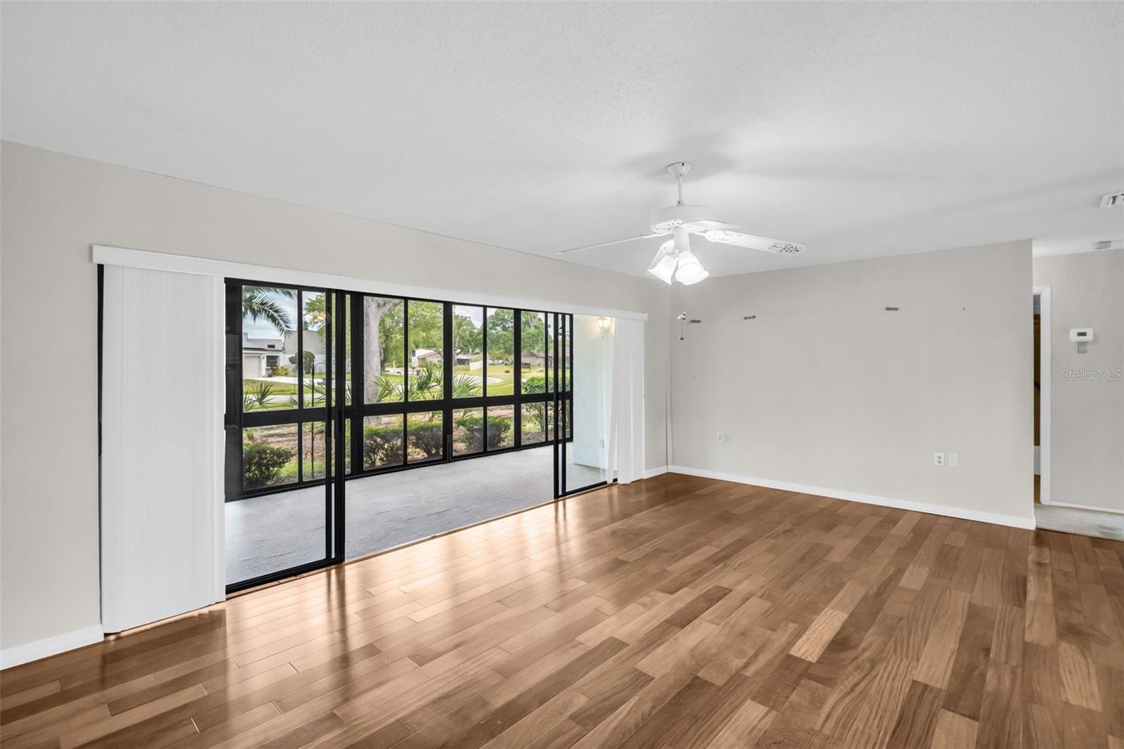 120 EVELYN CT — photo 9